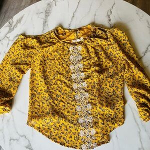 Rewind‎ Mustard Floral Lace Top